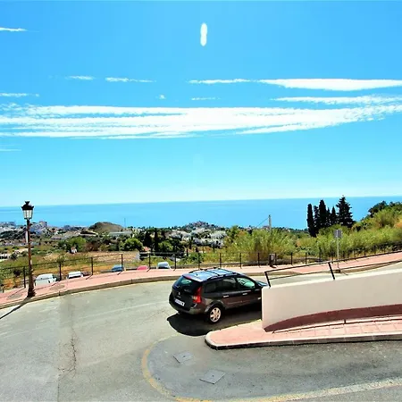 Pueblo - Excelente Conexión Wifi - Piscina Abierta - Fantasticas Vistas - Parking Gratis Apartamento